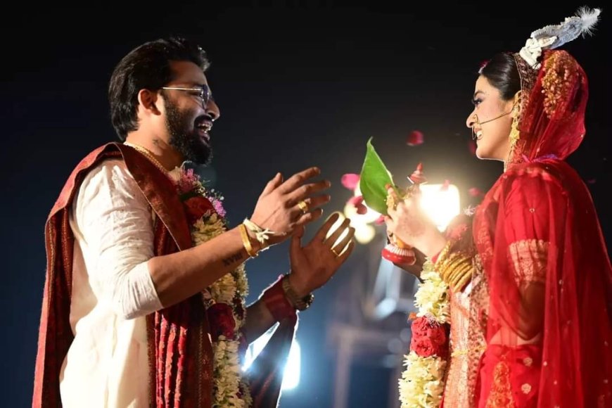 BENGALI ACTORS SAURAV DAS AND DARSHANA BANIK TIES THE KNOT ! 