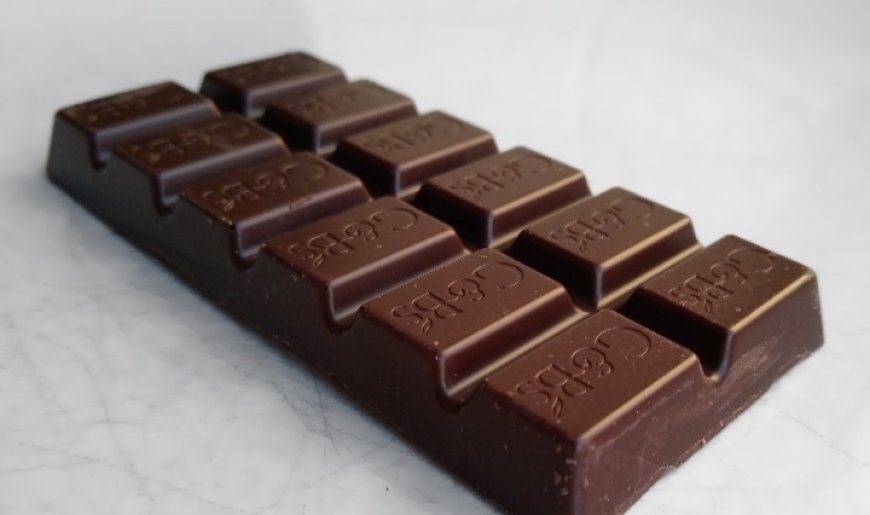 Did you know that consuming dark chocolate can be a good treat for your health?