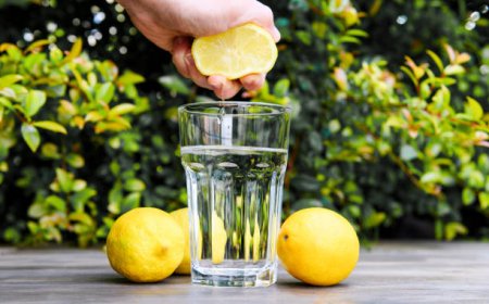 The Health Benefits of Adding Warm Lemon Water to Your Daily Diet