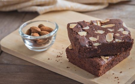 Decadent Delight: The Rise of Chocolate Almond Fudge as a Gourmet Favorite