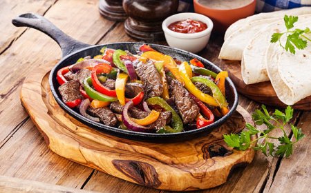 Fajitas: The Sizzling Tex-Mex Favorite